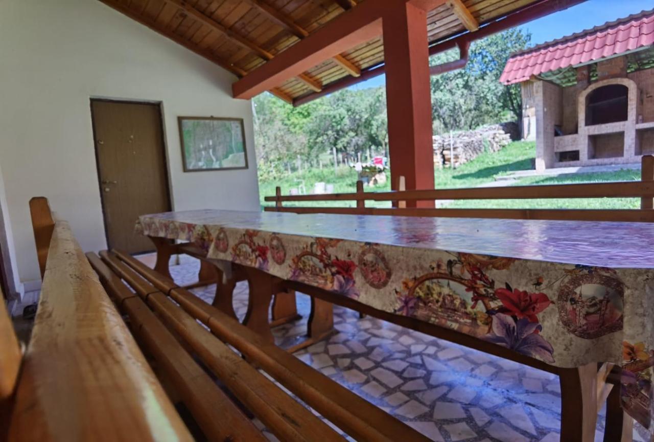 Casa Dobrin Hotel Arefu Eksteriør billede