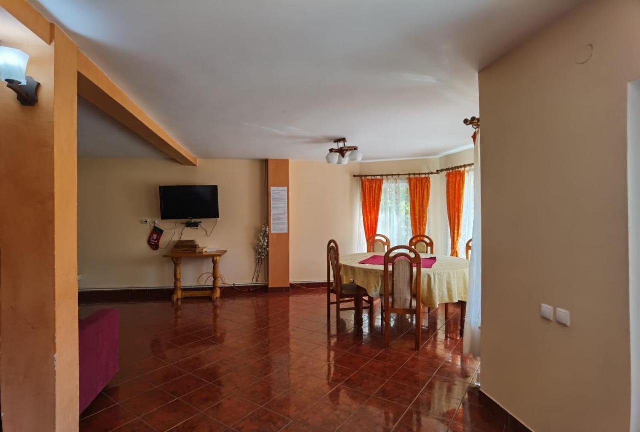 Casa Dobrin Hotel Arefu Eksteriør billede