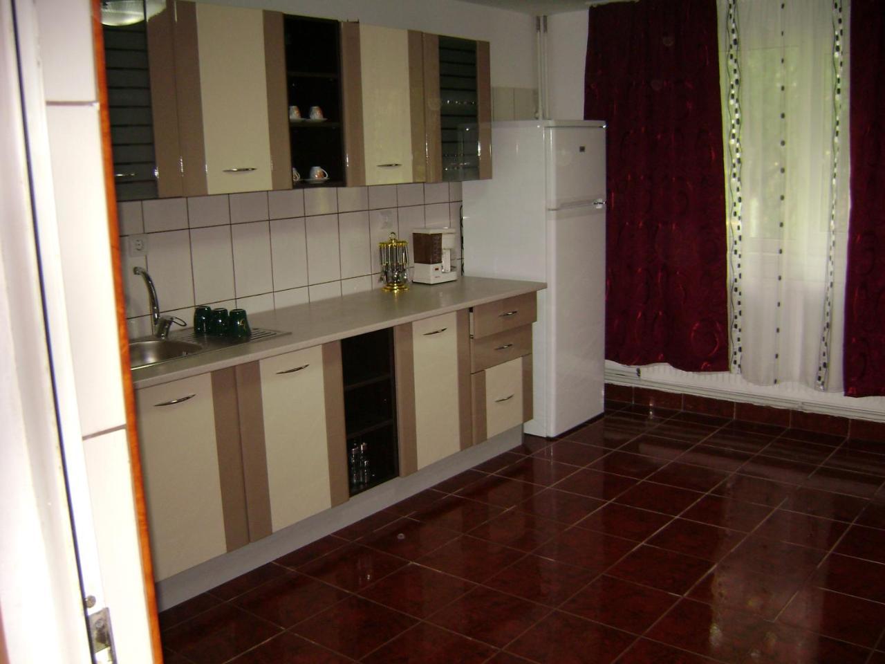 Casa Dobrin Hotel Arefu Eksteriør billede